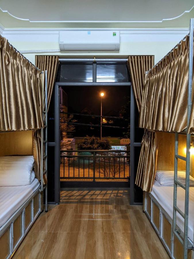 Train Station Backpackers Hostel Ninh Binh Buitenkant foto